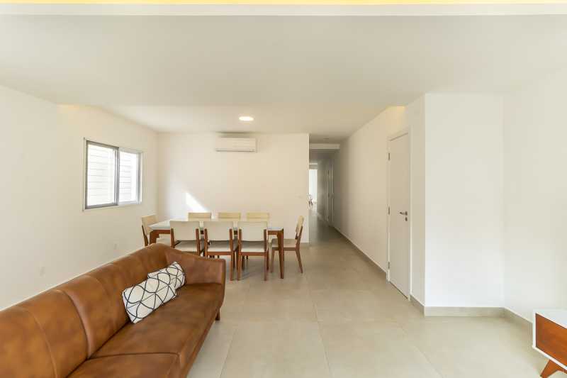 Conheça 01. Sala 3 do imóvel - Venda Casa Barra Itanhangá 5 quartos - RECN50009 - 6 01. Sala 3 - 6