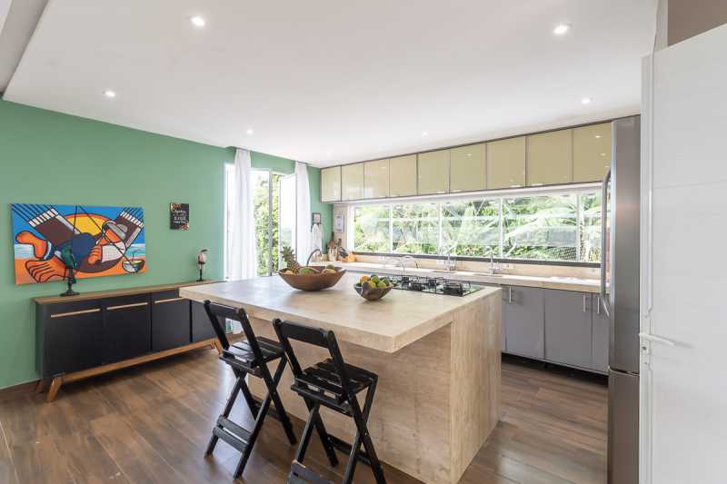 Conheça 07. Cozinha 2 do imóvel - Casa em Vargem Grande: Um paraiso na natureza - RECN30013 - 13 07. Cozinha 2 - 13
