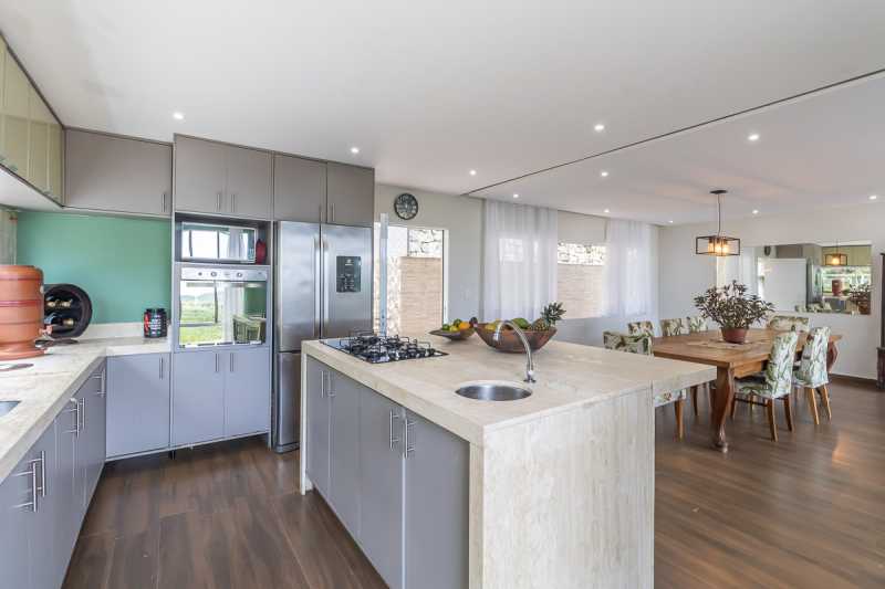 Conheça 07. Cozinha 4 do imóvel - Casa em Vargem Grande: Um paraiso na natureza - RECN30013 - 15 07. Cozinha 4 - 15