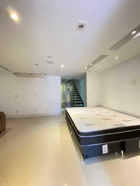 Conheça 0dee66de-84ec-40b0-bb28-aae6b7 do imóvel - Casa duplex 300m² com sótão e piscina, no Recreios dos Bandeirantes - RECN30015 - 18 0dee66de-84ec-40b0-bb28-aae6b7 - 18