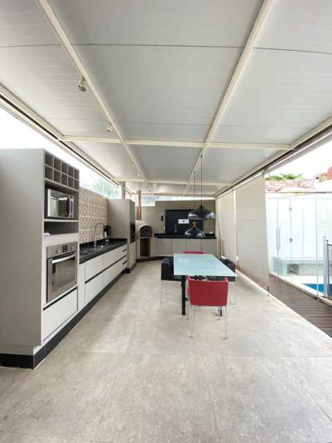 Conheça 7c5d4a31-f3f1-48d8-aaed-e8e7c5 do imóvel - Casa duplex 300m² com sótão e piscina, no Recreios dos Bandeirantes - RECN30015 - 7 7c5d4a31-f3f1-48d8-aaed-e8e7c5 - 7