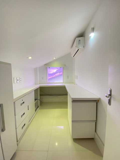 Conheça 06740b70-9d82-4b96-a7d8-7d1614 do imóvel - Casa duplex 300m² com sótão e piscina, no Recreios dos Bandeirantes - RECN30015 - 24 06740b70-9d82-4b96-a7d8-7d1614 - 24
