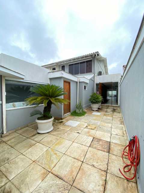 Conheça d2fb3346-9e6d-4f6a-a6d6-9077ba do imóvel - Casa duplex 300m² com sótão e piscina, no Recreios dos Bandeirantes - RECN30015 - 2 d2fb3346-9e6d-4f6a-a6d6-9077ba - 2