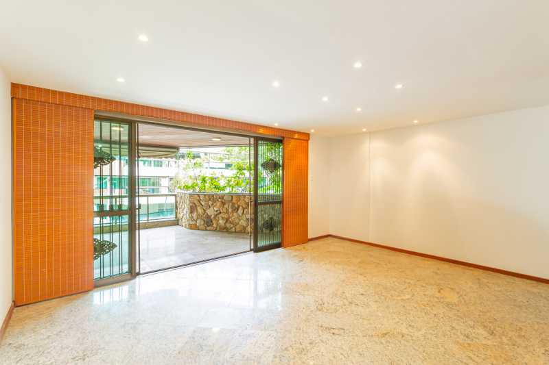 Conheça 01. Sala 1 do imóvel - Apartamento no Jardim Oceanico - Esquina com a praia - REAP40036 - 1 01. Sala 1 - 1