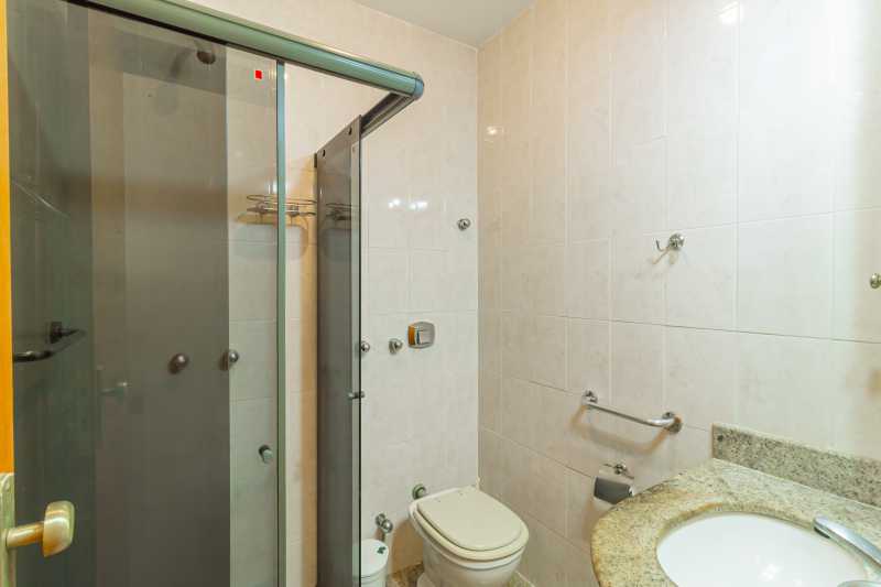 Conheça 05. Suíte 5 do imóvel - Apartamento no Jardim Oceanico - Esquina com a praia - REAP40036 - 14 05. Suíte 5 - 14