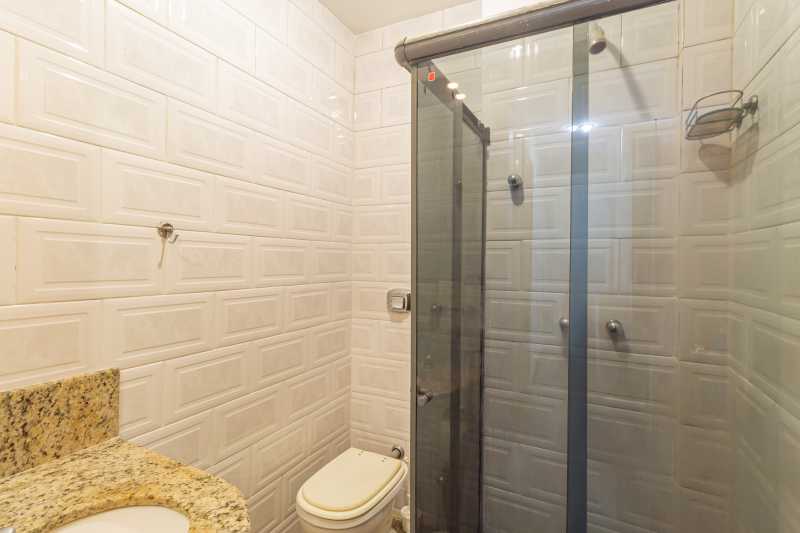Conheça 09. Banheiro Social do imóvel - Apartamento no Jardim Oceanico - Esquina com a praia - REAP40036 - 22 09. Banheiro Social - 22
