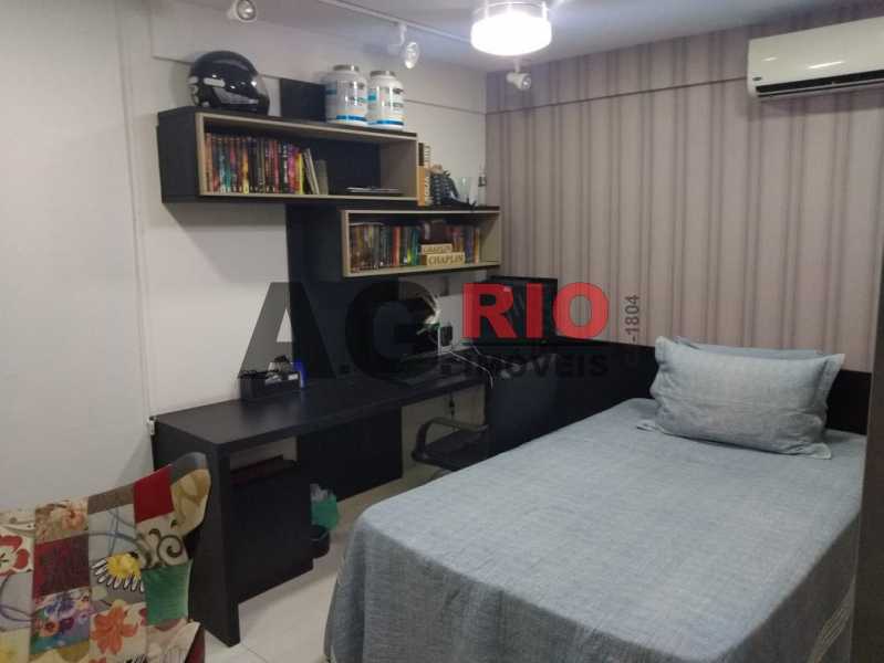 QUATRO QUARTO . - 18