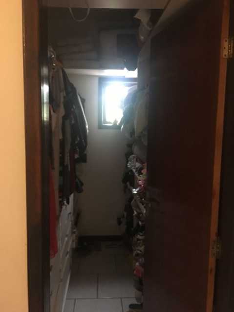 CLOSET - 9