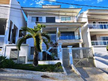 Imperdível - CASA EM CONDOMÍNIO HIPONENTE - DE ARTISTA - ALTO PADRÃO - COM PISCINA - VVCN50022