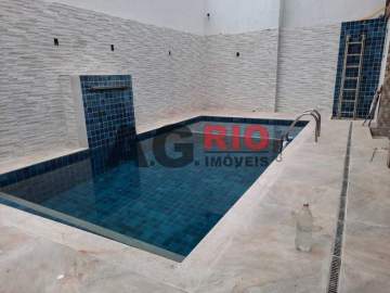 CASA LINEAR - PISCINA - MODERNIZADA - ENTRAR E MORAR - VVCA30248