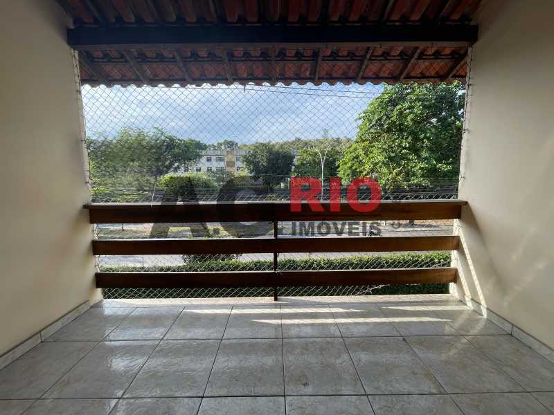 4FA76693-7121-4963-89EA-F30529 - 3