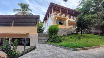 Casa à venda na Estrada dos Teixeiras, Taquara com 7 quartos 500 m² - VVCA70003