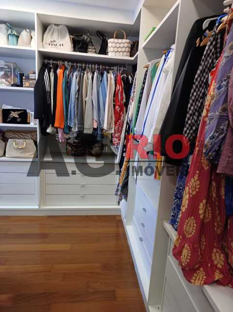 CLOSET - 24