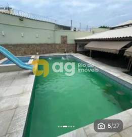 Imperdível - CASA ESPETACULAR - TODA MODERNIZADA - COM PISCINA - VVCA70007