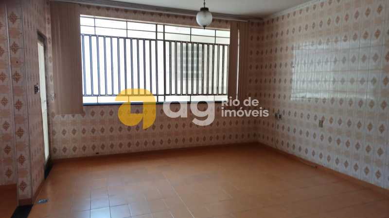 61fa9a03-893f-4db7-b4c4-a0c3b3 - 24