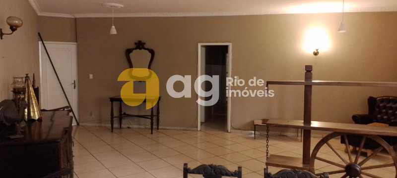 WhatsApp Image 2025-10-13 at 1 - 3