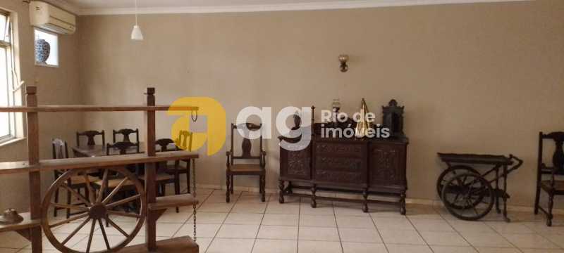 WhatsApp Image 2025-10-13 at 1 - 2