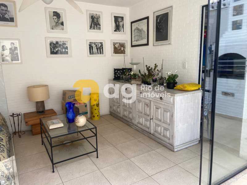 WhatsApp Image 2025-10-21 at 1 - 12