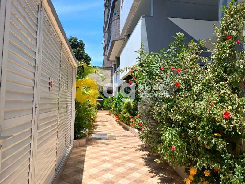 WhatsApp Image 2025-11-06 at 1 - 4