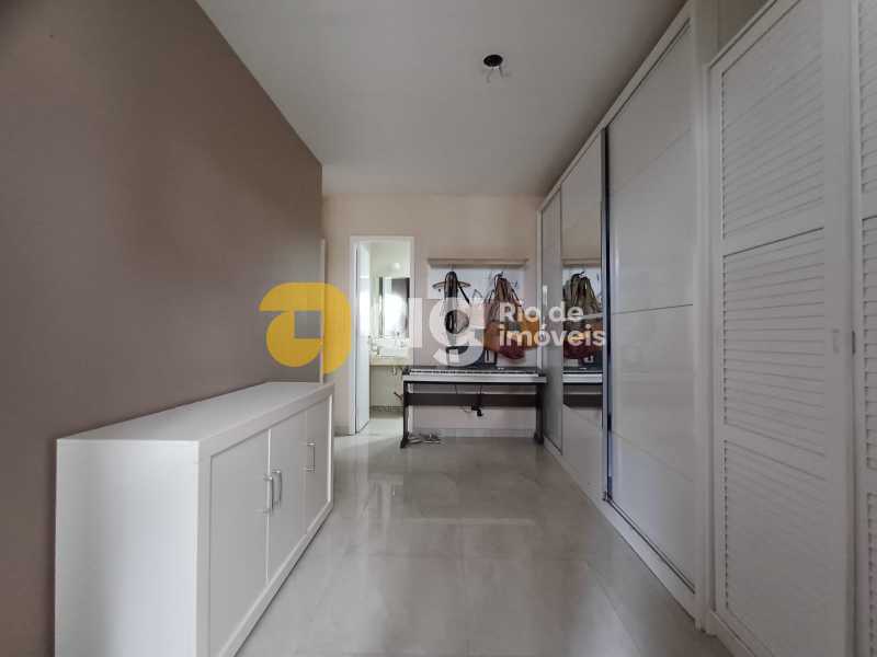 WhatsApp Image 2025-12-09 at 1 - 8