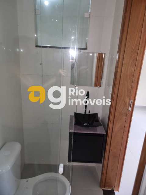Conheça BANHEIRO SUIT. do imóvel - Casa de Vila à venda Rua Francisco Prado,Rio de Janeiro,RJ - R$ 210.000 - VVCV30104 - 16 BANHEIRO SUIT. - 16
