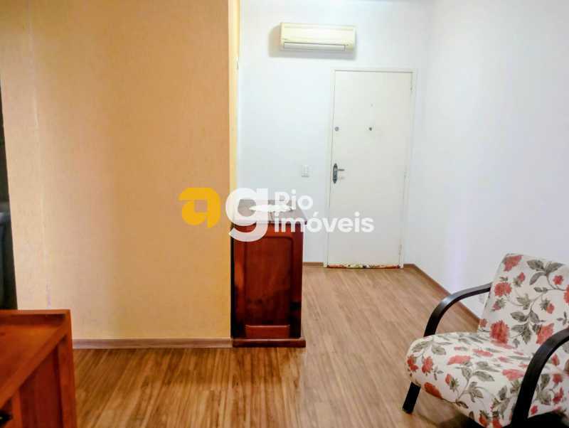 Conheça WhatsApp Image 2026-08-19 at 0 do imóvel - Apartamento à venda Rua Mapendi,Rio de Janeiro,RJ - R$ 295.000 - VVAP22412 - 4 WhatsApp Image 2026-08-19 at 0 - 4