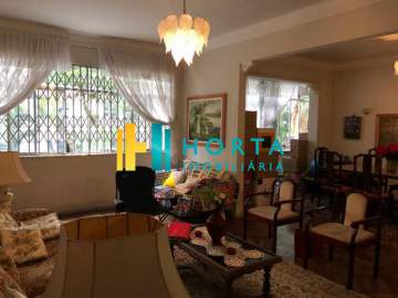 Ótima localização - Apartamento 4 quartos, posto 5, uma quadra da praia. - CPAP40381