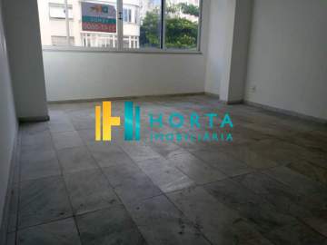 Ótima localização - Posto 6. Na quadra da praia, próximo as praias de Copacabana, Arpoador e Ipanema, comércio em geral e metrô. - CPAP32072