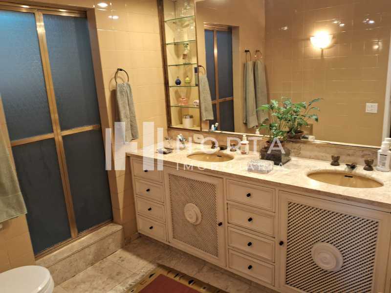 WhatsApp Image 2025-12-01 at 1 - 4