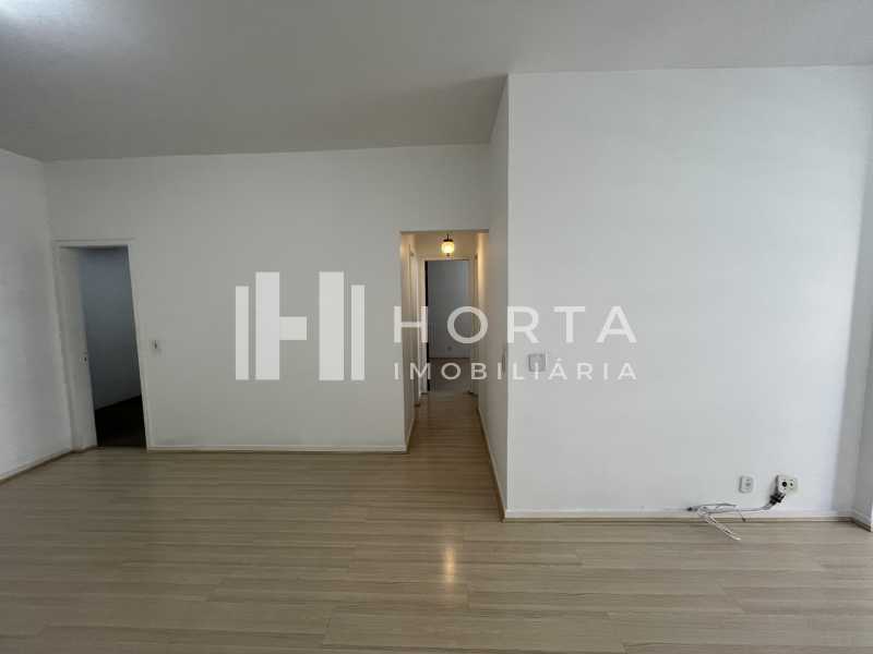 Conheça IMG_2652. do imóvel - Varanda em toda extensão do imóvel. Duas vagas de garagem. Prédio com piscina, sauna, playground e salão de festas. - CPAP21832 - 7 IMG_2652. - 7