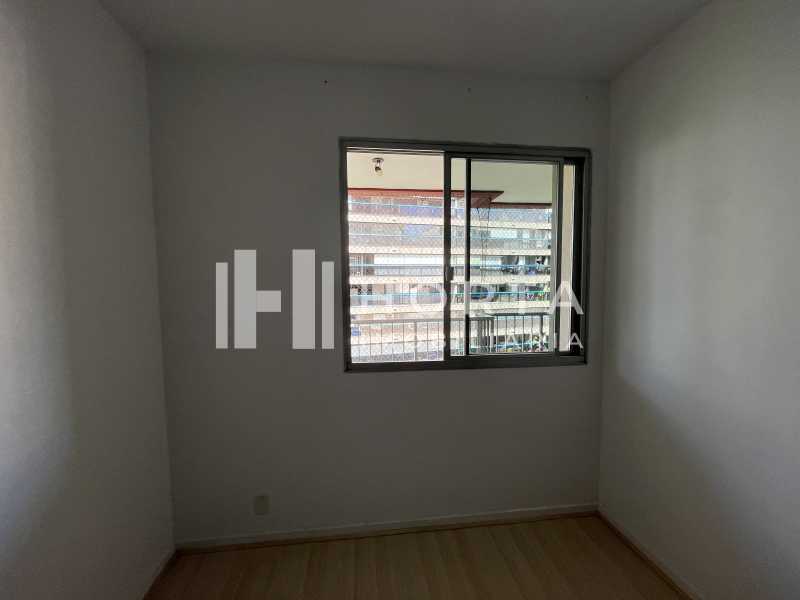 Conheça IMG_2656. do imóvel - Varanda em toda extensão do imóvel. Duas vagas de garagem. Prédio com piscina, sauna, playground e salão de festas. - CPAP21832 - 13 IMG_2656. - 13