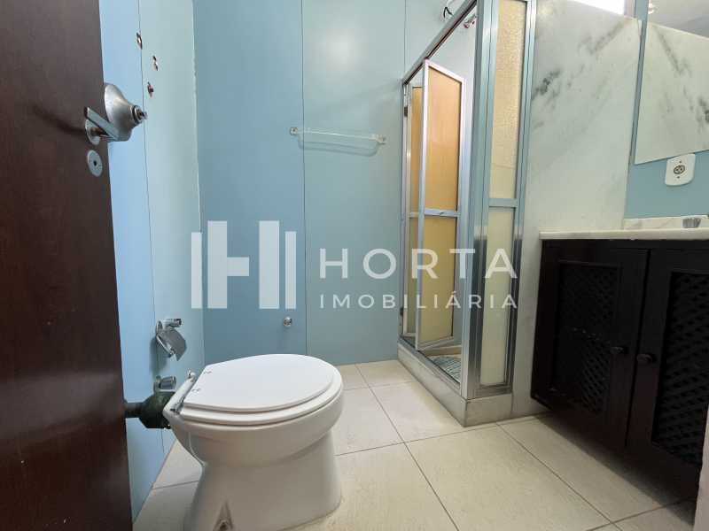 Conheça IMG_2660. do imóvel - Varanda em toda extensão do imóvel. Duas vagas de garagem. Prédio com piscina, sauna, playground e salão de festas. - CPAP21832 - 25 IMG_2660. - 25