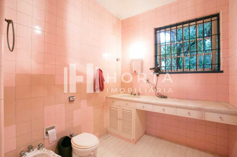 Conheça banheiro do imóvel - Casa com elevador 4 quartos, 4 vagas no largo do Boticário - CPCA40016 - 4 banheiro - 4