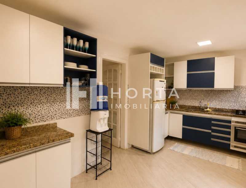 Conheça copa. do imóvel - Búzios! Casa em condomínio c/ 5 suítes, sauna e piscina. - CPCN50002 - 21 copa. - 21