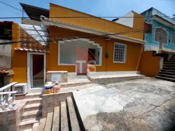 Casa de Vila à venda Rua Pompílio de Albuquerque, Encantado, Rio de Janeiro - R$ 220.000 - TSCV20022
