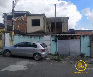 Ótima localização - Duas casas para venda, com terreno, no centro de Mesquita - SICA20099