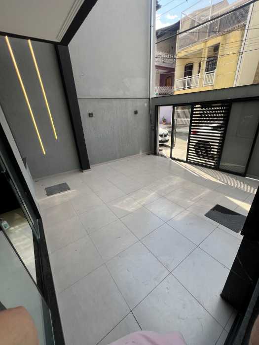 e03e46fc-797c-4211-83f4-b2c5bb - 4