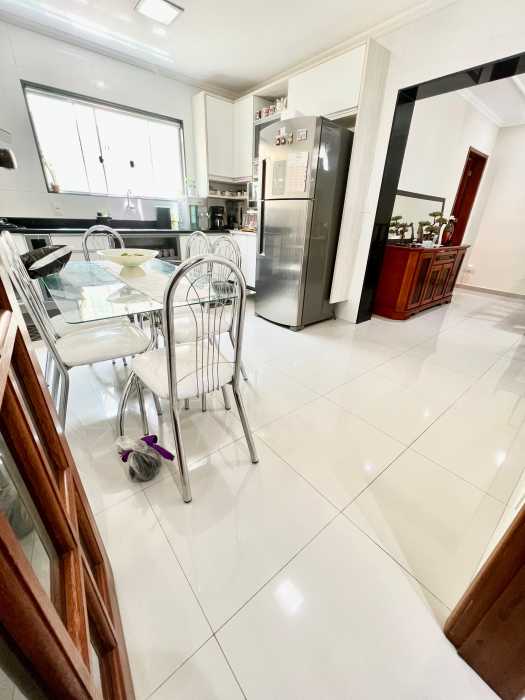 2f6220bf-5b11-4002-9d8c-bffb60 - 9