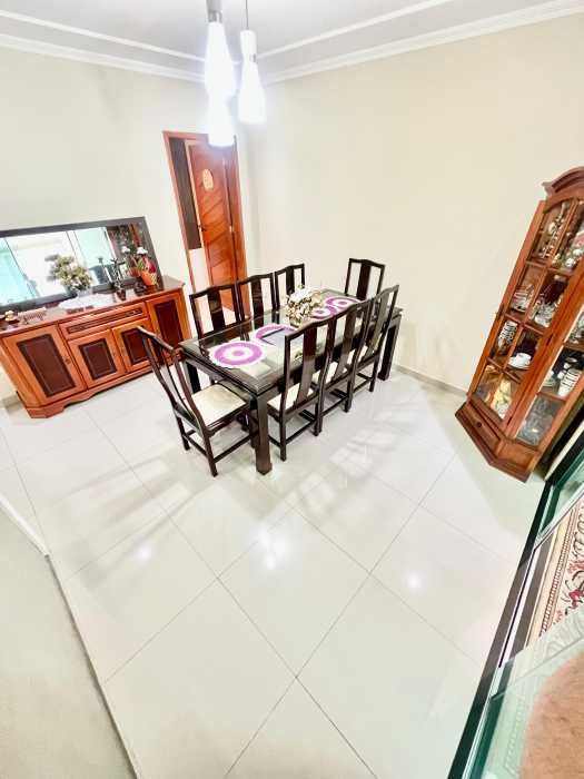 926ee588-12b1-4d71-a273-b80b2a - 7