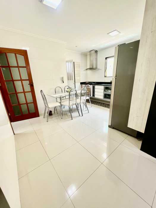 c7ebea59-ec67-470d-bc68-9f1554 - 8