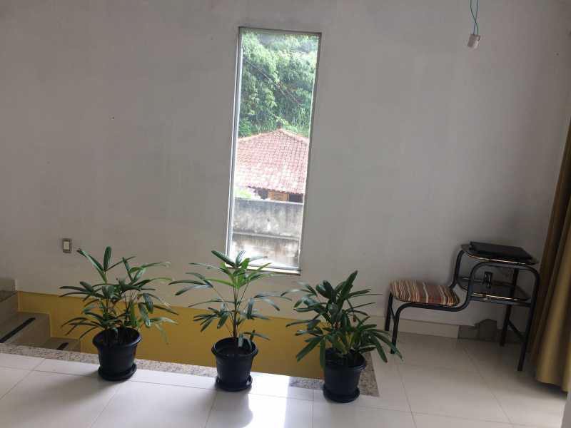 1762_G1525885300 - 5