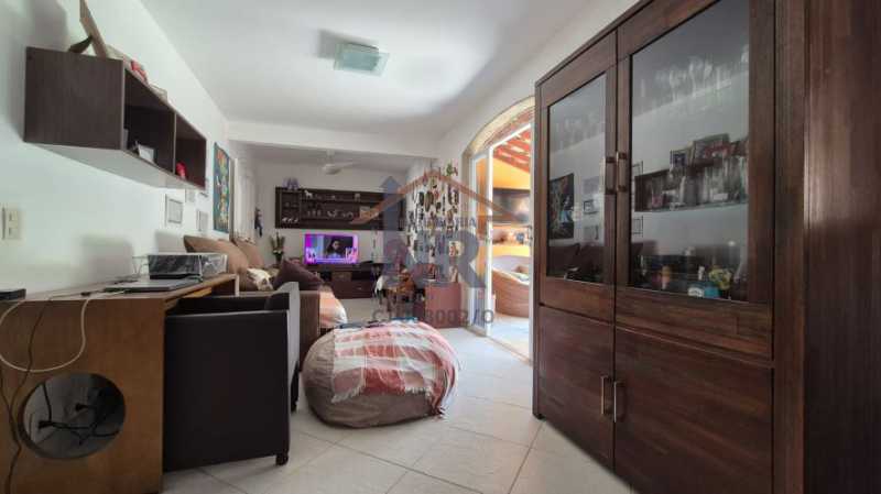 Conheça v5 do imóvel - Casa linear à venda em condomínio na rua Urussanga no Anil! - NR001258 - 6 v5 - 6