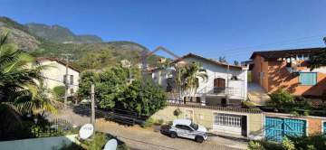 CASA EM CONDOMINIO - NR001411