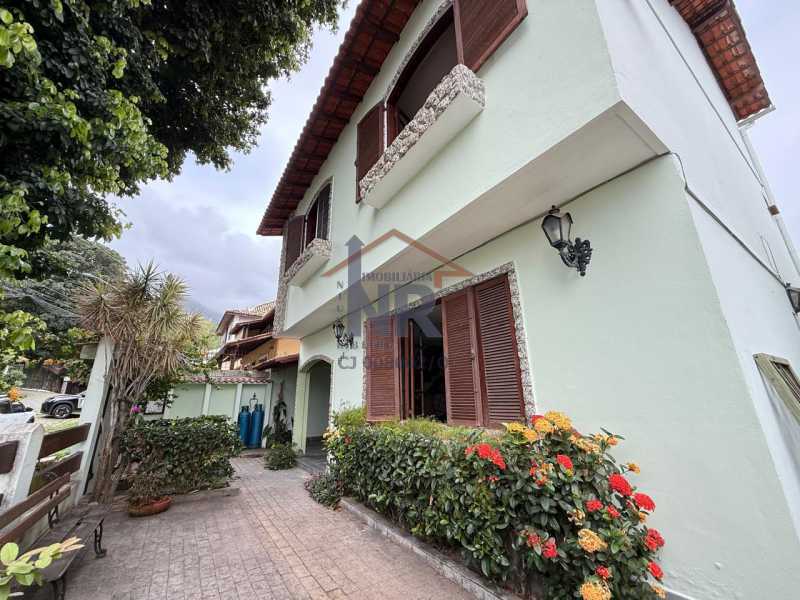 12027_G1763476844 - 1