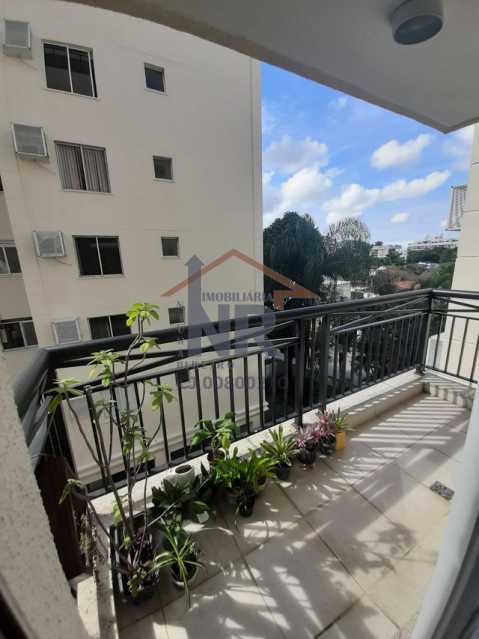 759134119075122 - 17