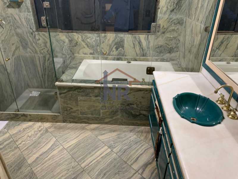 Conheça banheiro térreo. do imóvel - Casa 3 quartos à venda Anil, Rio de Janeiro - R$ 1.800.000 - NR00574 - 9 banheiro térreo. - 9
