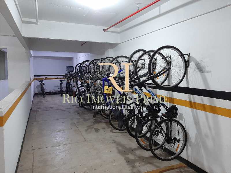 BICICLETÁRIO - 10