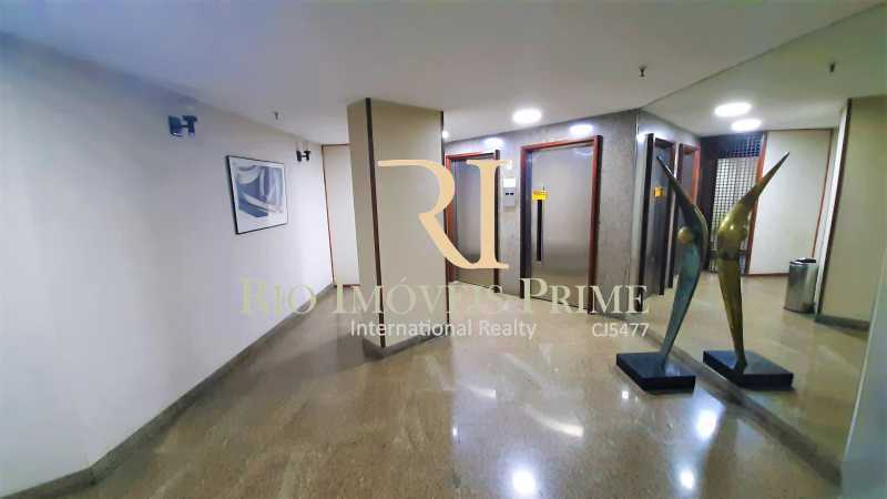 HALL ELEVADORES - 14