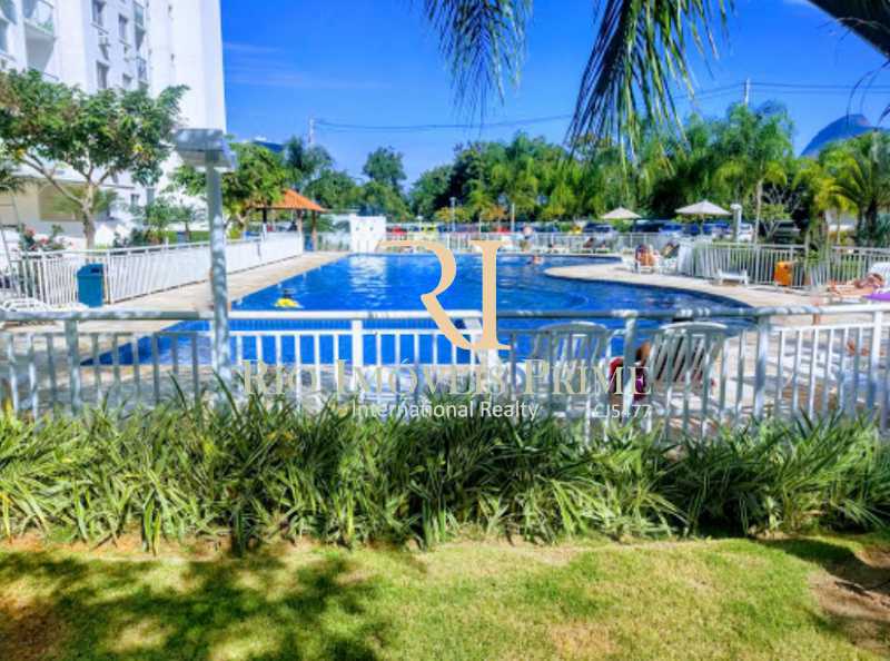 PISCINA 2 - 3