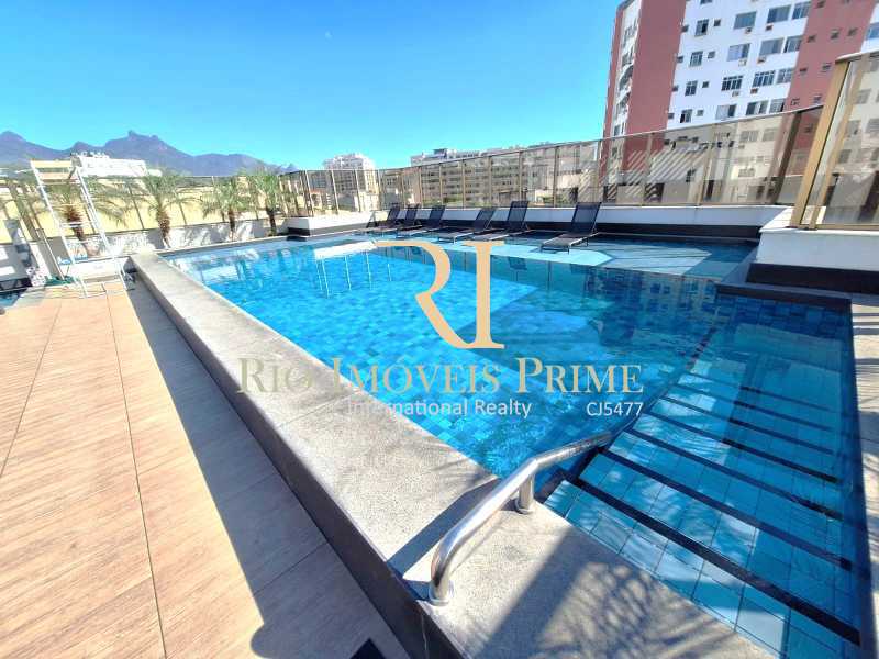 PISCINA. - 2